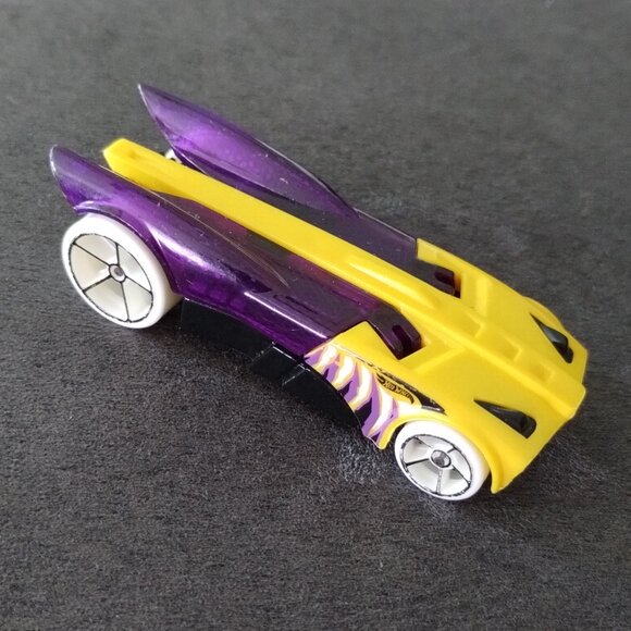 2007 Hot Wheels Buzz Bomb Mattel - Picture 3 of 8